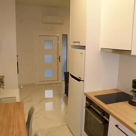 Modern Lifestyle Flat Close To The Sea. Apartamento *